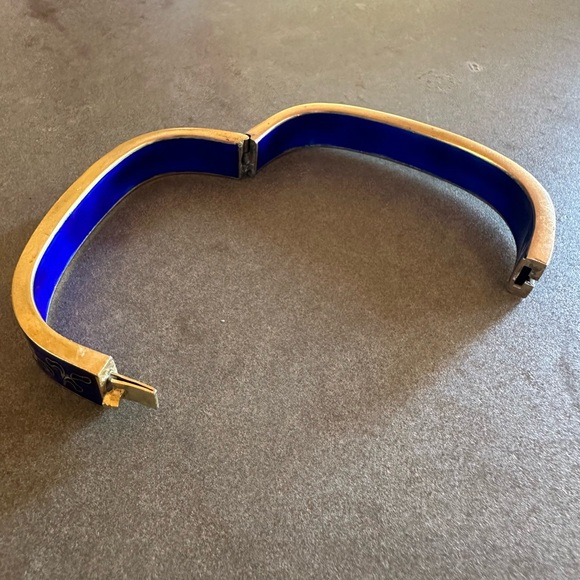 RICH COBALT CLOISONNÉ HINGED BANGLE - Picture 5 of 5